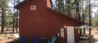 Cozy Adorable Cottage Near Eagle Lake