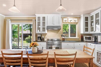 Charming Newcomb Cottage Downtown Sonoma