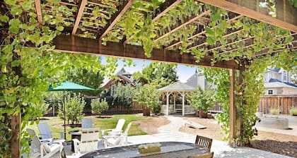 Charming Newcomb Cottage Downtown Sonoma