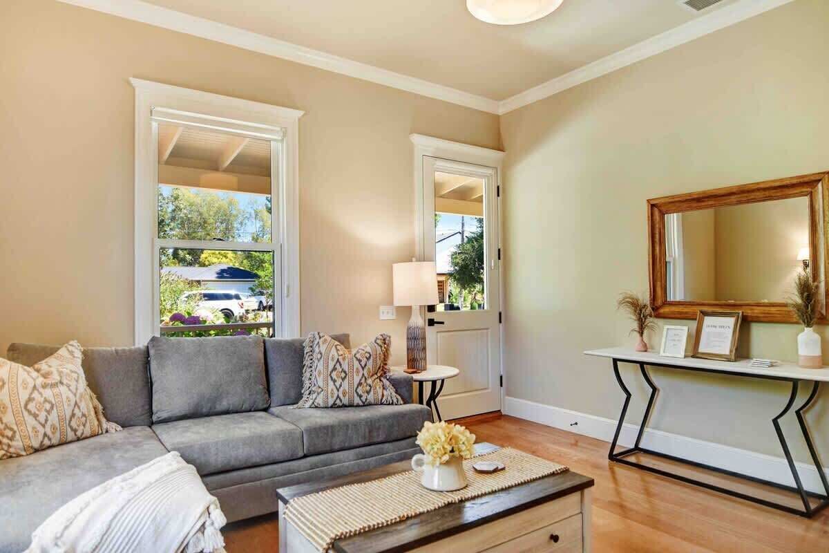 Charming Newcomb Cottage Downtown Sonoma - Sonoma, CA