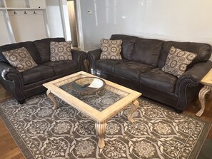 Een smart-tv en een open haard