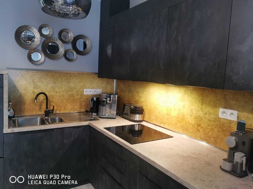 Charmante Wohnung und Parkplatz von Ort