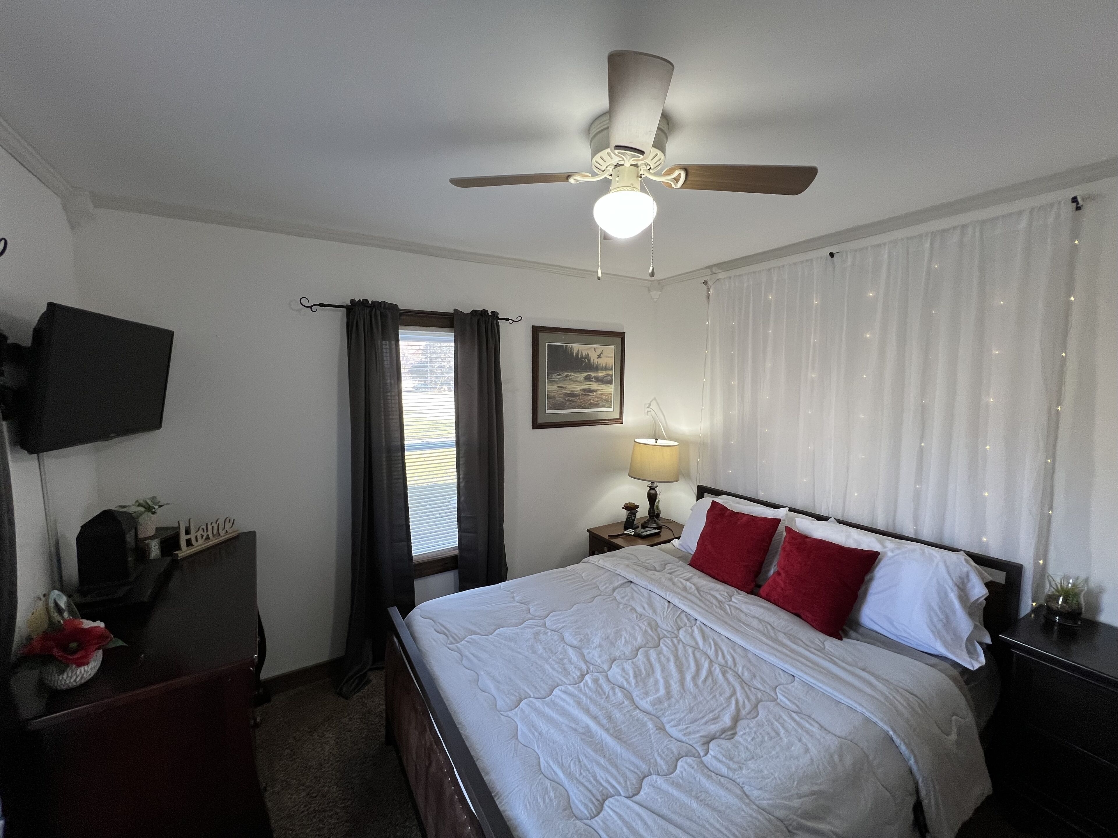 2 bedrooms, iron/ironing board, free WiFi, bed sheets