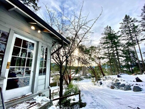 HEART OF EASTSOUND - ENTIRE HOME (NEW LISTING)