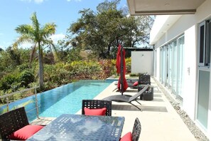 Outdoor pool - Top Hill Ocean View Home, Vista Bella (Provincia de Guanacaste)
