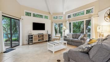 Televisie en een kantoor