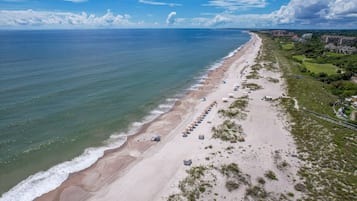 Tæt på stranden