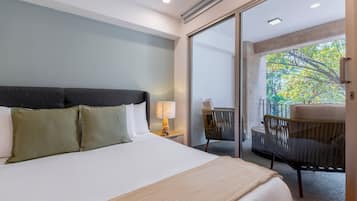 Deluxe Apartment, Balcony (301) | 1 bedroom, in-room safe, individually decorated, individually furnished