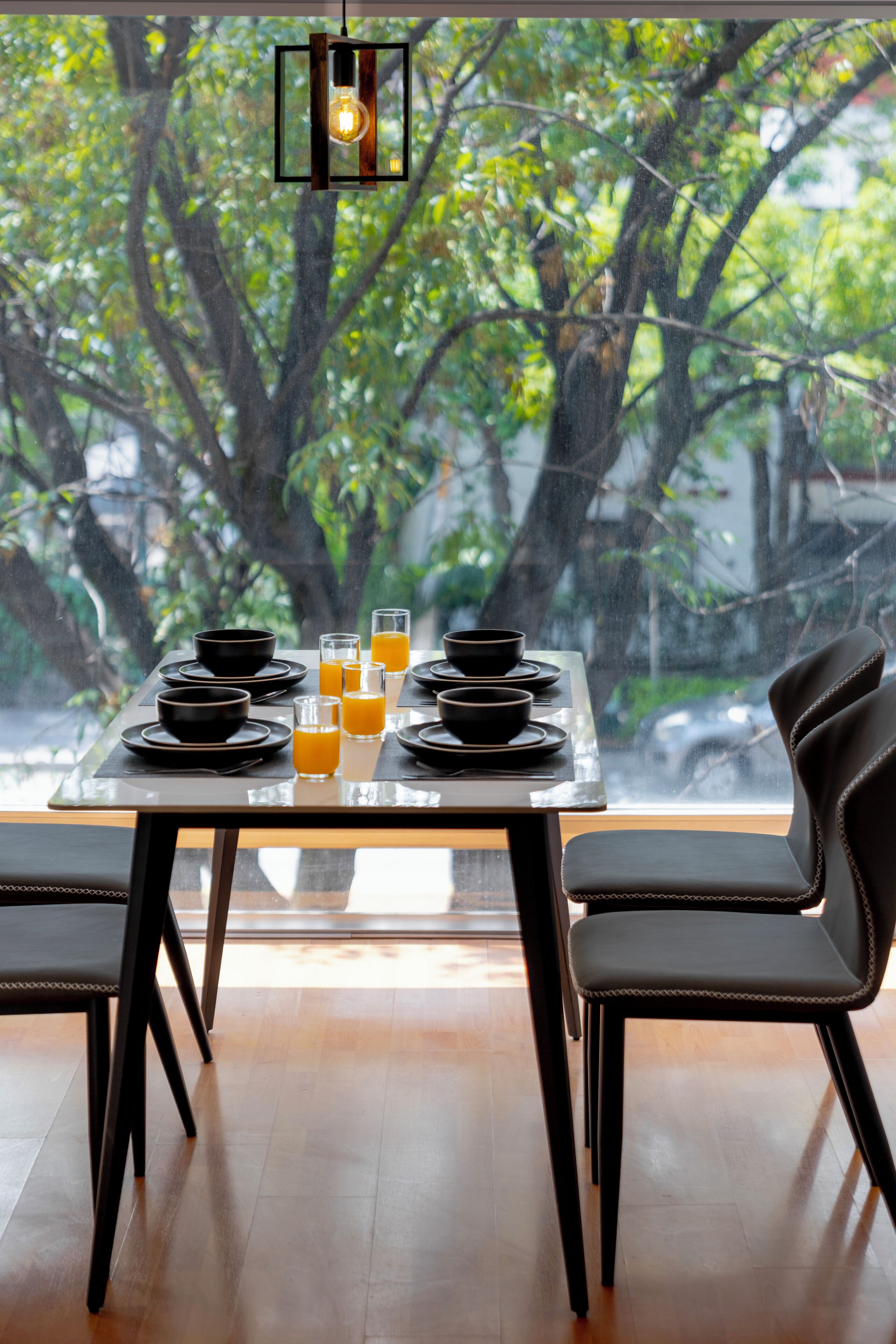 Apartamento luxo, sacada (301) | Opções para refeição no quarto