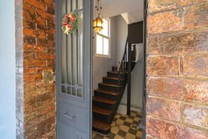Exterior - Garden Floor Flat in The Galata (Istanbul)