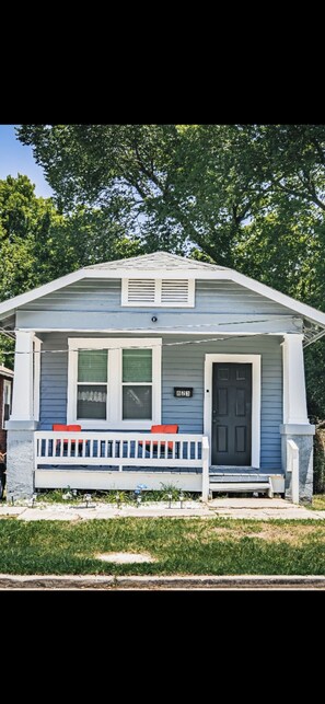 Exterior - Minutes away from LSU , Downtown, State Capital, and River Center (Baton Rouge)