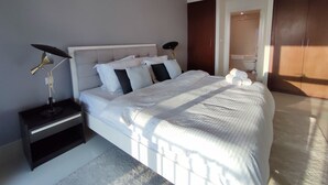 Unclassified image, 4 of 28, button - SuperHost - Chic Apartment With Balcony Close to Burj Khalifa (Dubai)