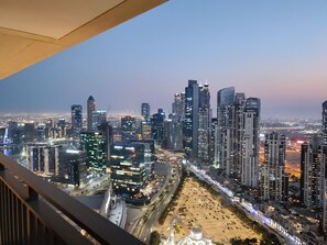 Unclassified image, 4 of 28, button - SuperHost - Chic Apartment With Balcony Close to Burj Khalifa (Dubai)