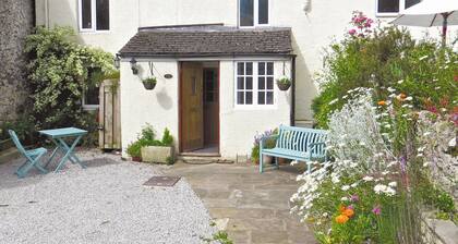 2 bedroom accommodation in Youlgreave near Bakewell
