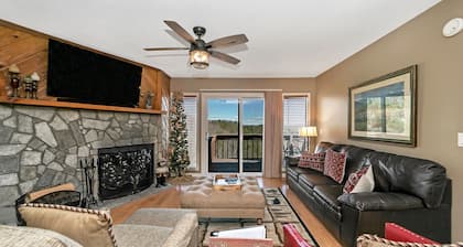 CONDO SITTING RIGHT ON TOP OF A WATERFALL AND MOUNTAIN VIEW!