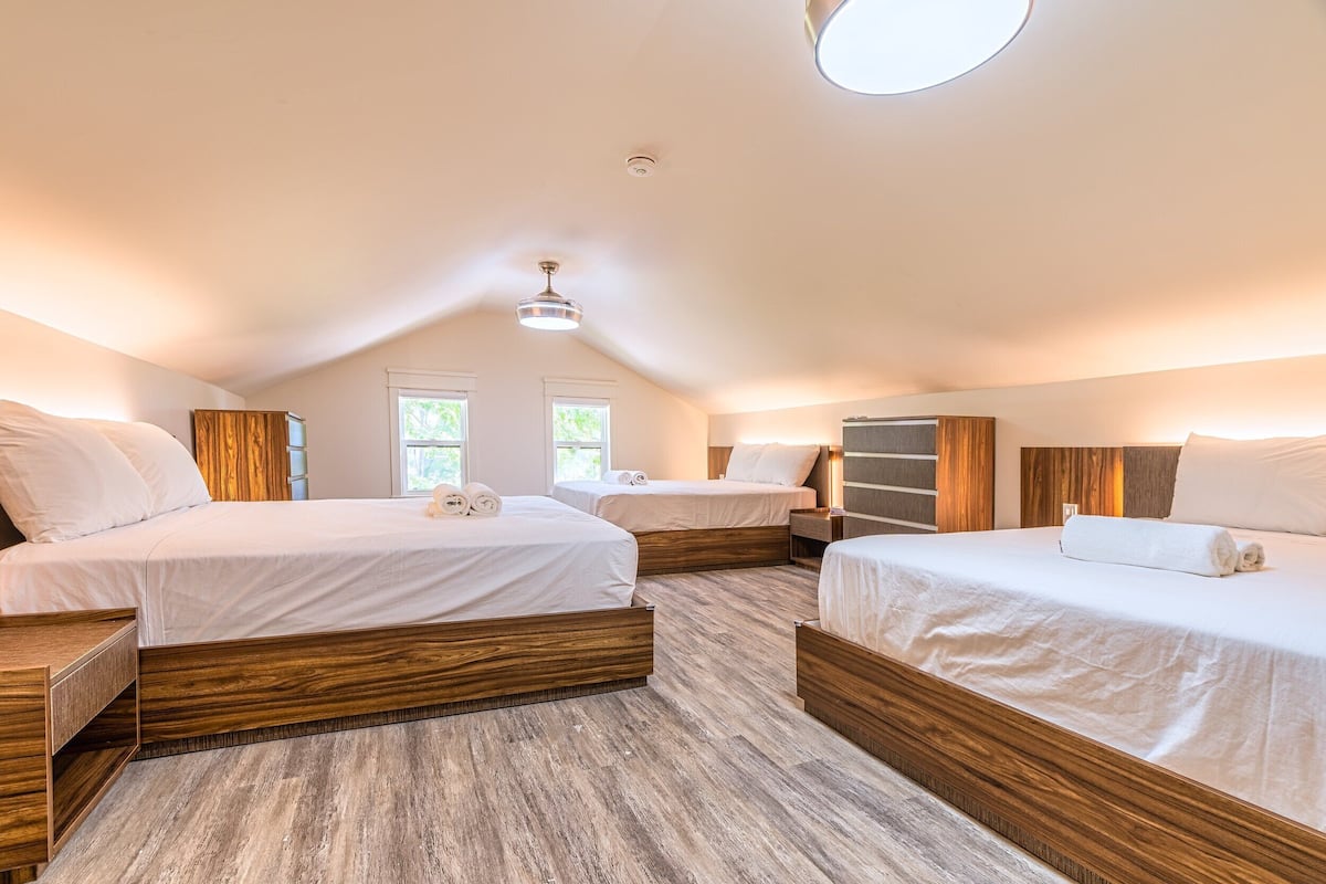 Cottage 1 - Semi-Detached 2 Storeys | 2 bedrooms, hypo-allergenic bedding, down comforters