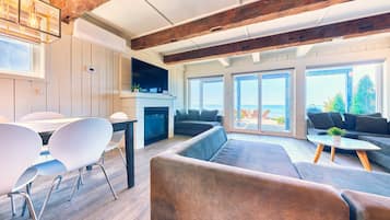 Townhouse Suite 200 - 2 Storeys | Living area | 49-inch Smart TV with digital channels, TV, streaming services