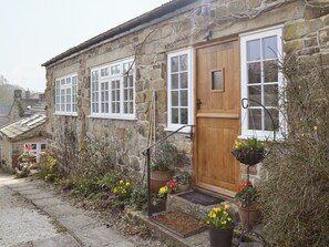 Exterior detail - 1 bedroom accommodation in Baslow (Baslow)