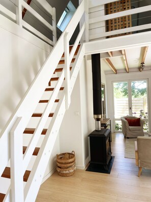 Televisie en een open haard