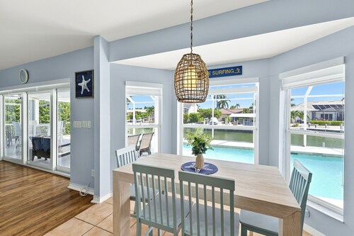 Stunning Waterfront Oasis: Pool & New Seawall