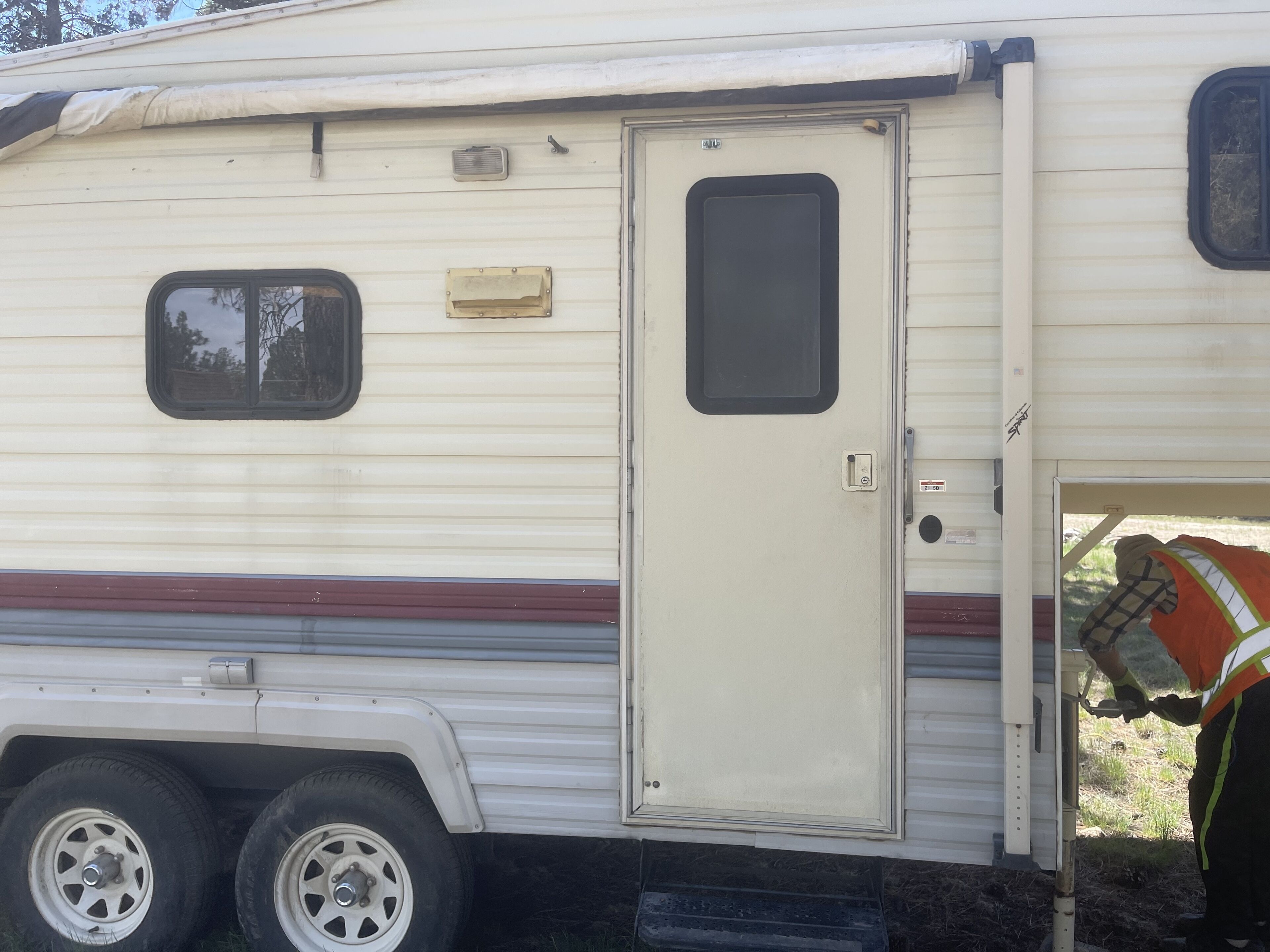 A quaint 2 bed 1 bath centrally located 3.4 mi.from Olympic Games Autzen stadium