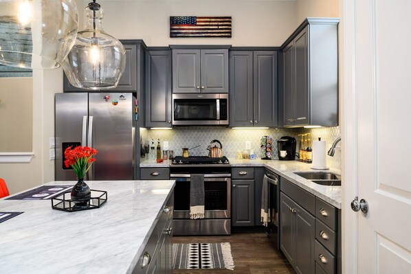 Dining tables, kitchen islands