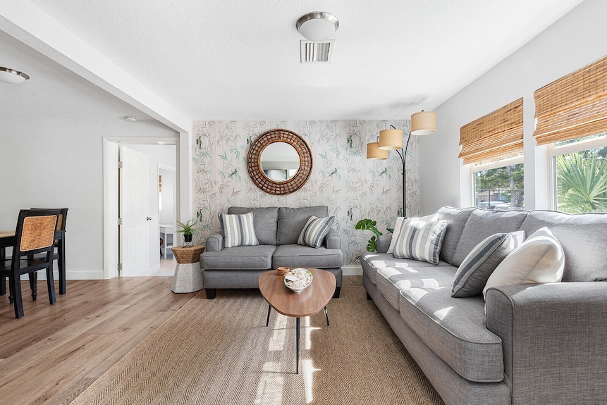 Relax At The Bamboo Cottage - Walk To Dearborn St, Minutes To Local Beaches! - Manasota Key, FL