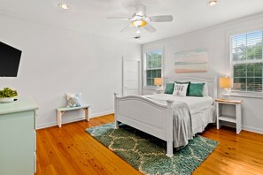 4 bedrooms, internet, bed sheets