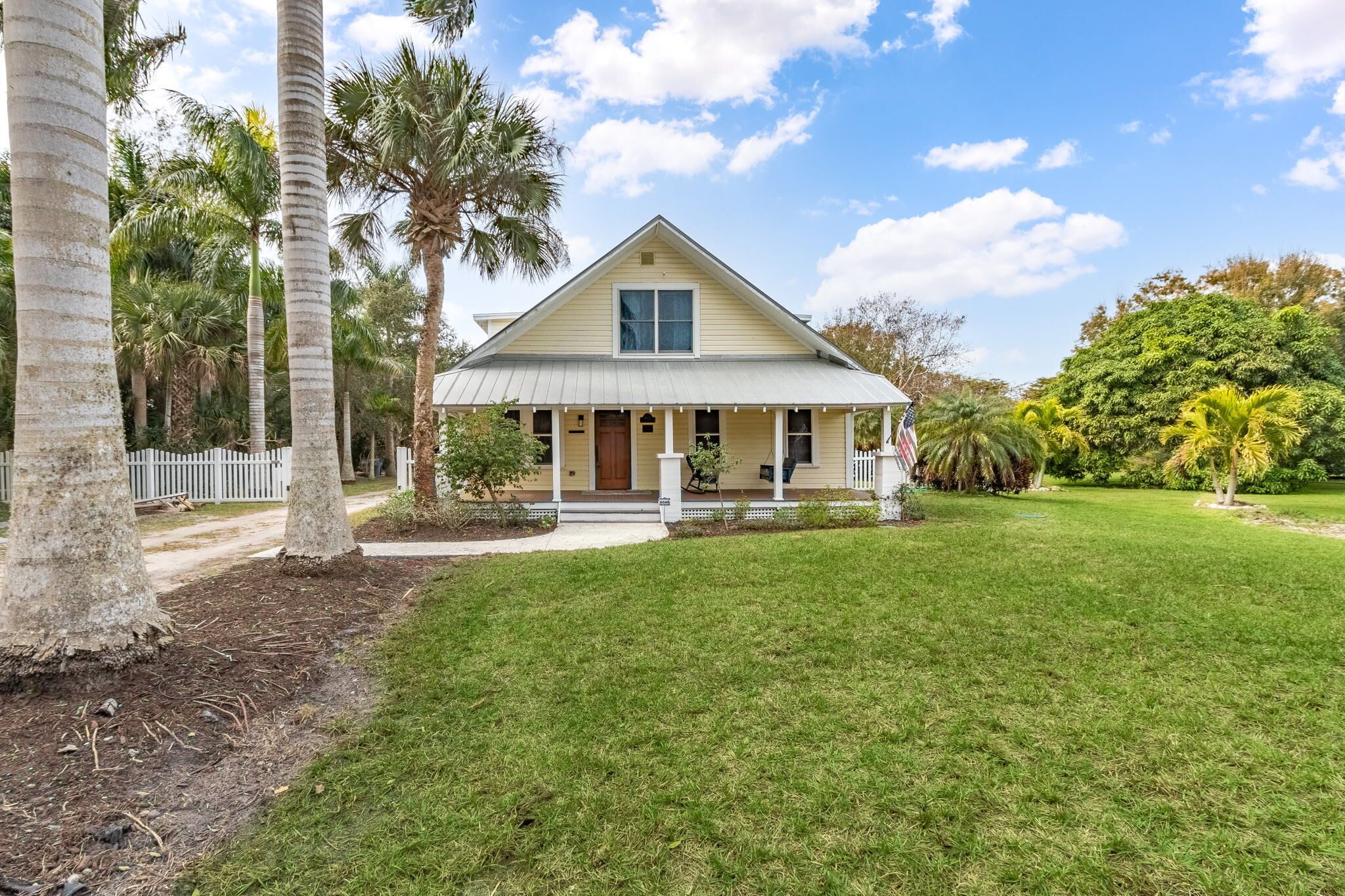Historic Florida "Cracker Cottage"