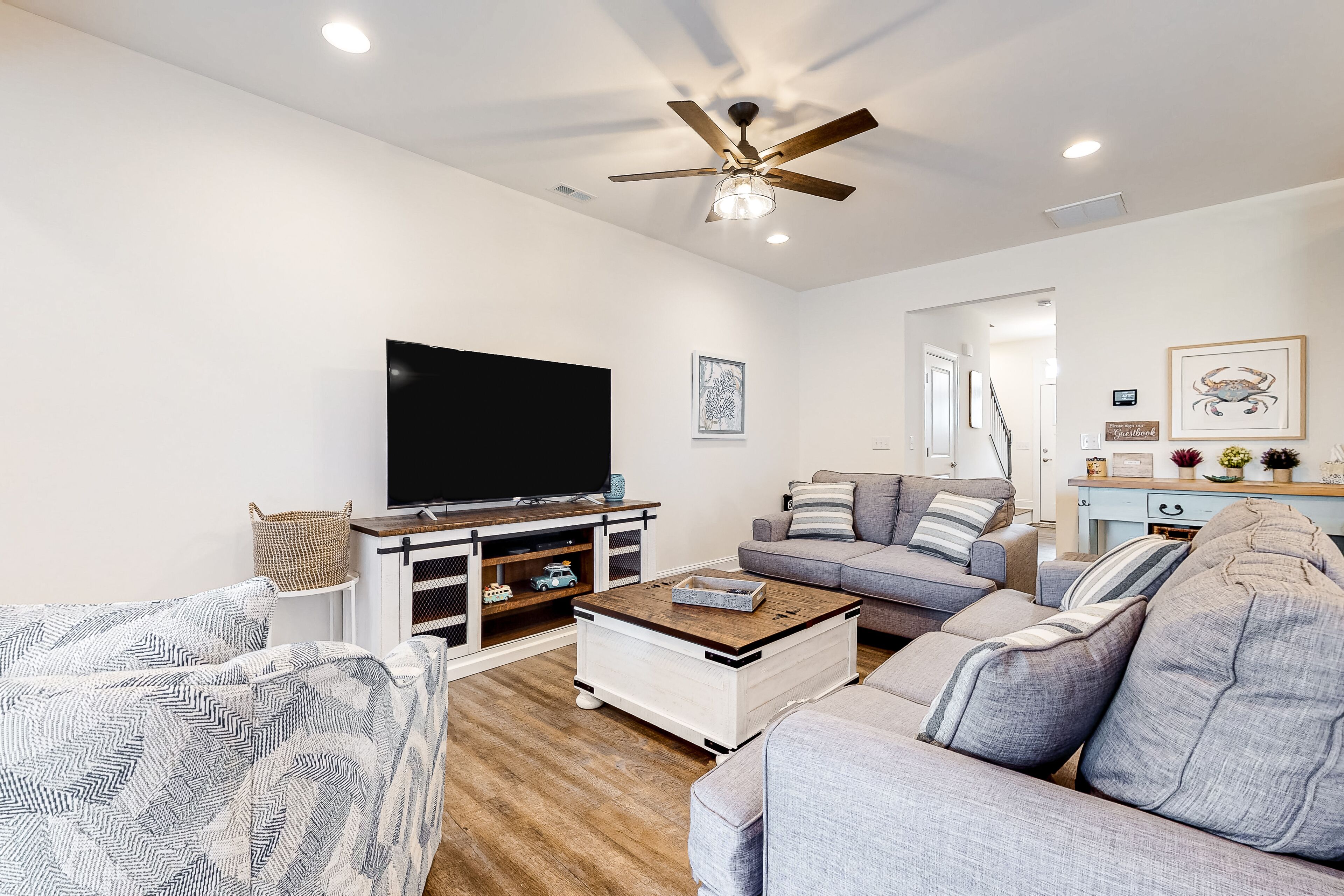 Tidal Bay townhome with central AC, washer/dryer, & shared pool