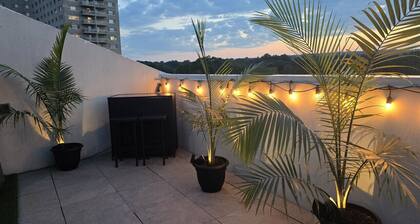 Posh Couple's Suite-Private Patio w/jacuzzi