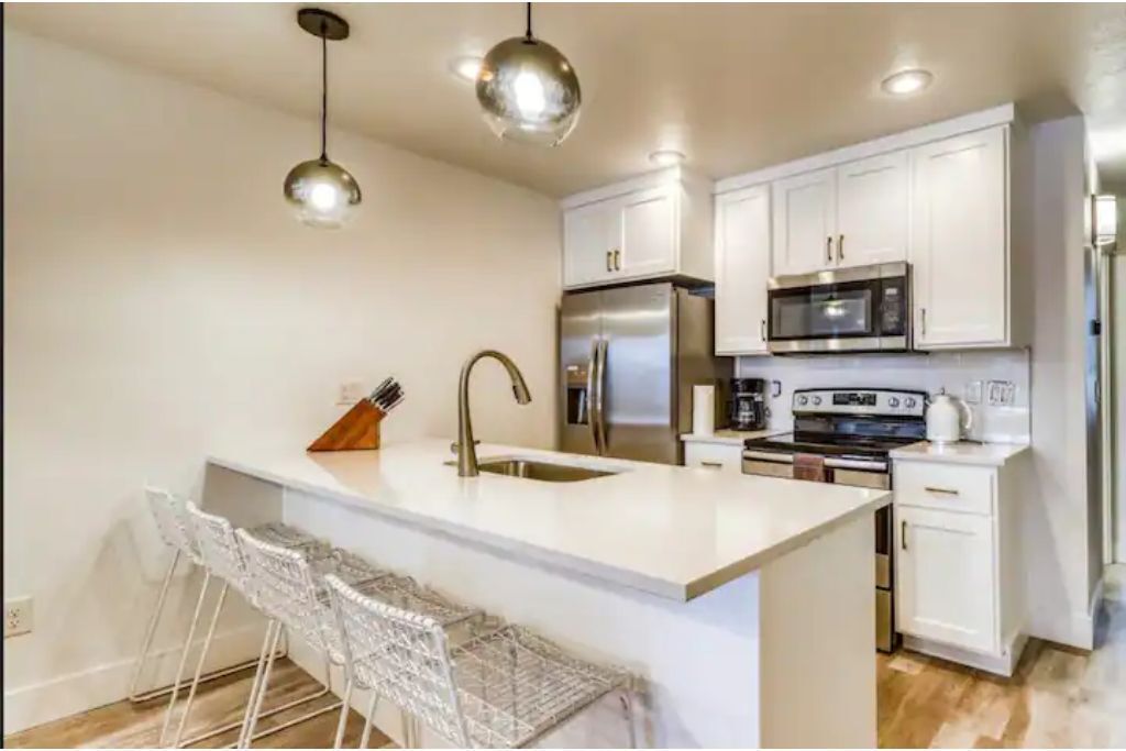 "Y Knot at 310" McCall Condo
