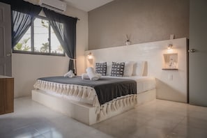 In-room safe, blackout curtains, free WiFi, bed sheets