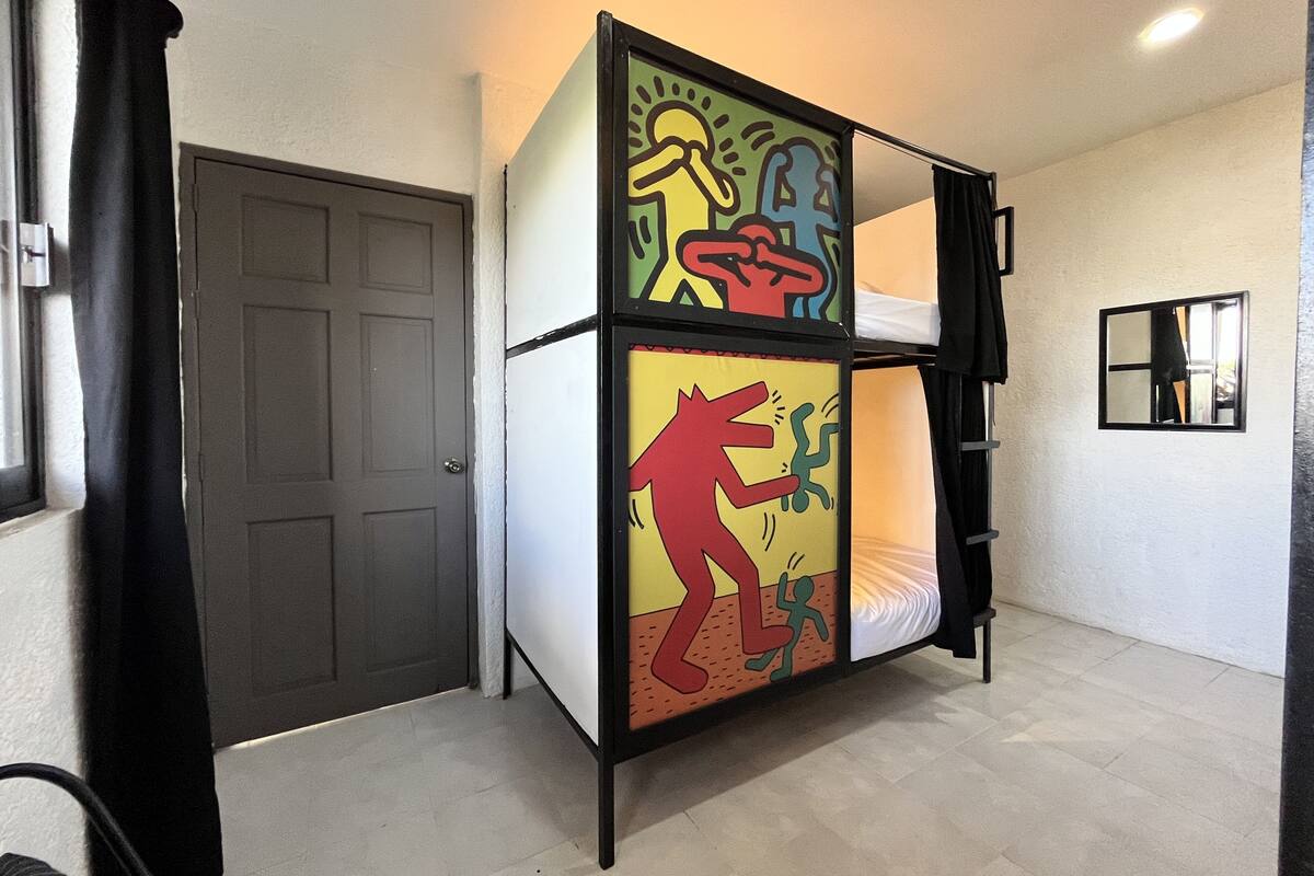 In-room safe, blackout curtains, free WiFi, bed sheets