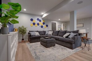 Smart-tv, bøger, kontorer