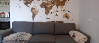 Quiet suburban studio with Organic garden acess and breakfast options 