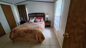 2 quartos, Wi-Fi de cortesia, roupa de cama