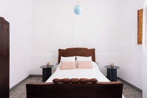 3 chambres, fer et planche à repasser, Wi-Fi, draps fournis