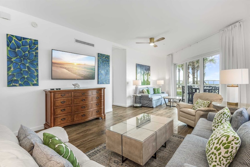 Crystal View 101 3 Bedrooms | 3 Baths | Accommodates 9 | Beach Serv. I Pet Friendly - Miramar Beach, FL