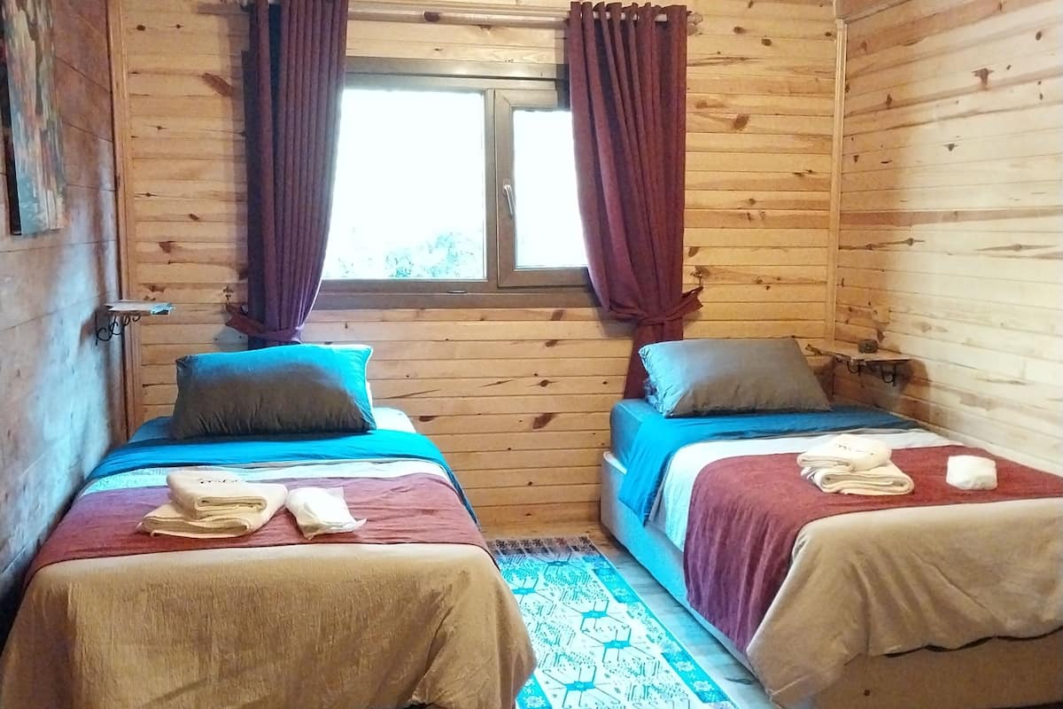 Bungalow Classic | 2 camere, biancheria da letto di alta qualità, Wi-Fi gratuito, lenzuola