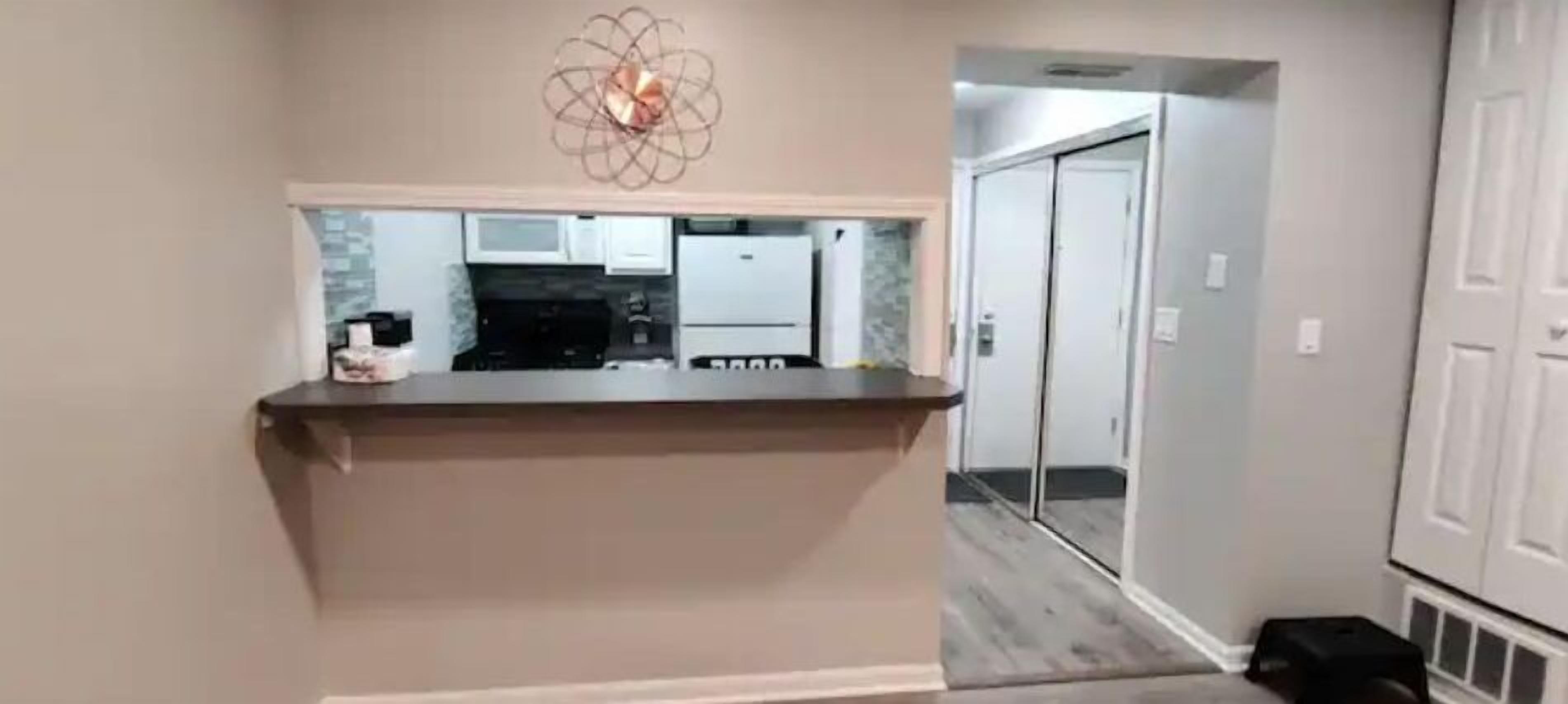 Réfrigérateur, four, plaque de cuisson