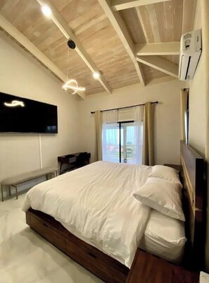 3 Schlafzimmer, Schreibtisch, Bügeleisen/Bügelbrett, kostenloses WLAN