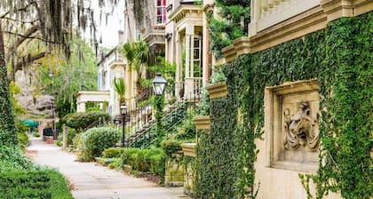 Perfect Private Getaway in the Heart of Savannah!