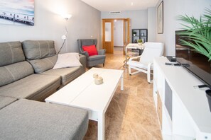 TV - Apartment El Anteojo de Cádiz (Cádiz)