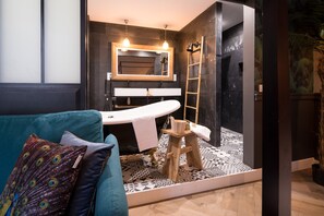 Appartement Deluxe, salle de bains attenante | Salle de bain
