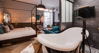 The Royal Elysée Suite