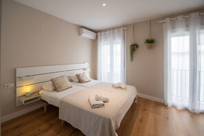 1 bedroom, iron/ironing board, WiFi, bed sheets - The Rose Studio in Cadiz (Cádiz)