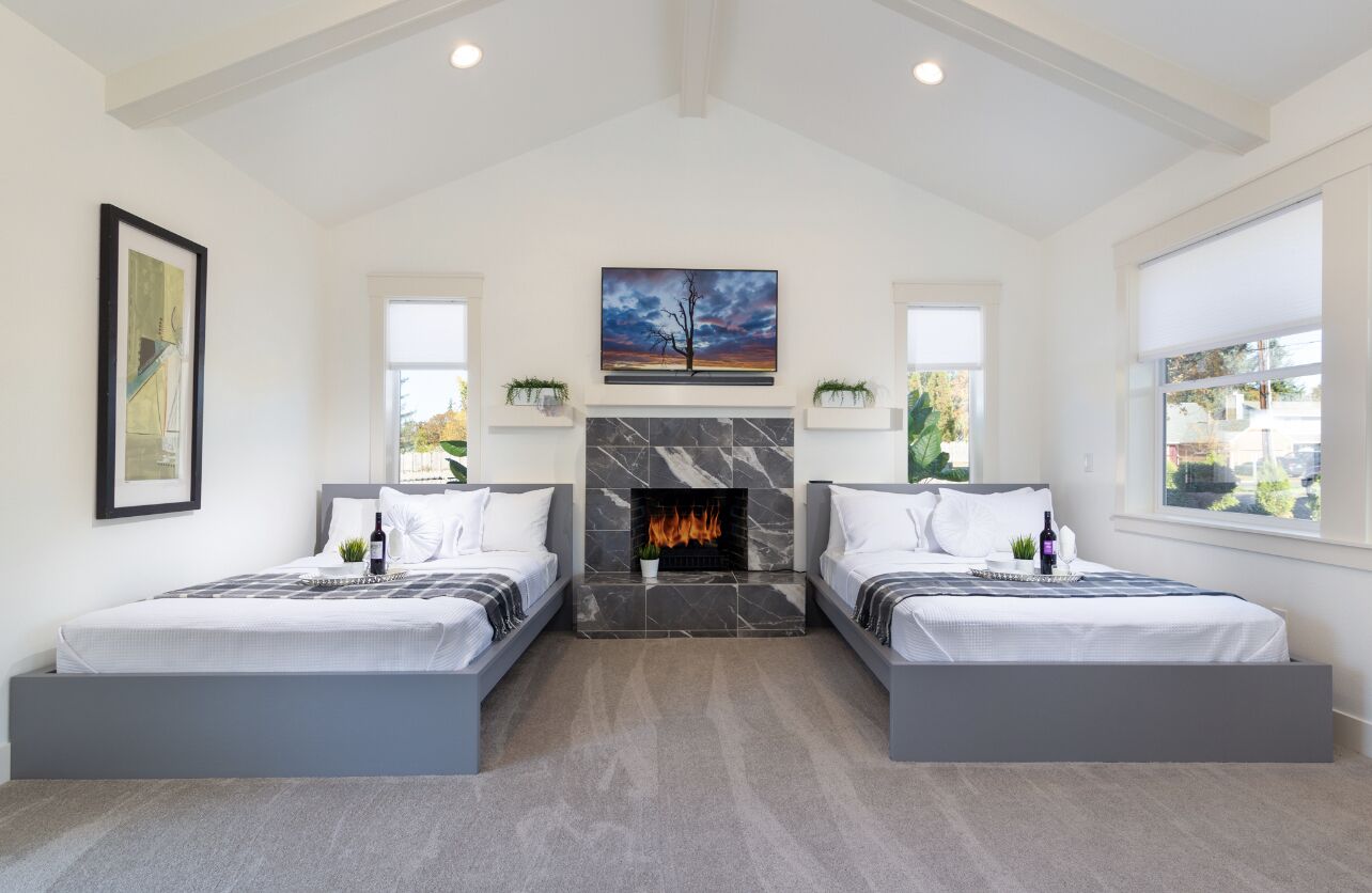 3 多间卧室、办公桌、熨斗/熨衣板、旅行婴儿床