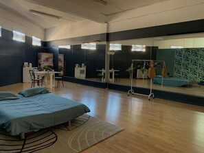 1 chambre, bureau, accès Internet, draps fournis