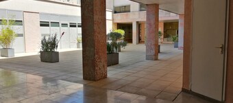 Seasonal rental 100m2 Dance room to fit out<br>Center of Cahors 